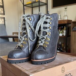 ASH Leather Wedge Sneaker-Zenith Size 39M or 9B Fits like an 8.5